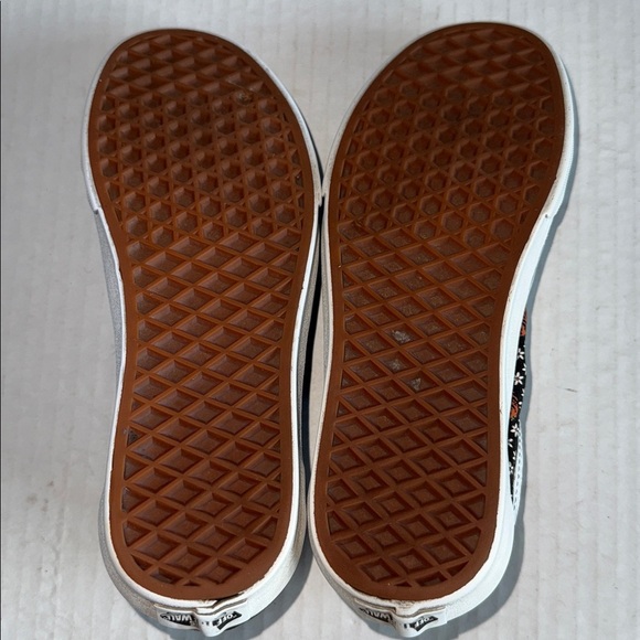 Vans Old Skool Tiger Floral Sneakers - Picture 11 of 12